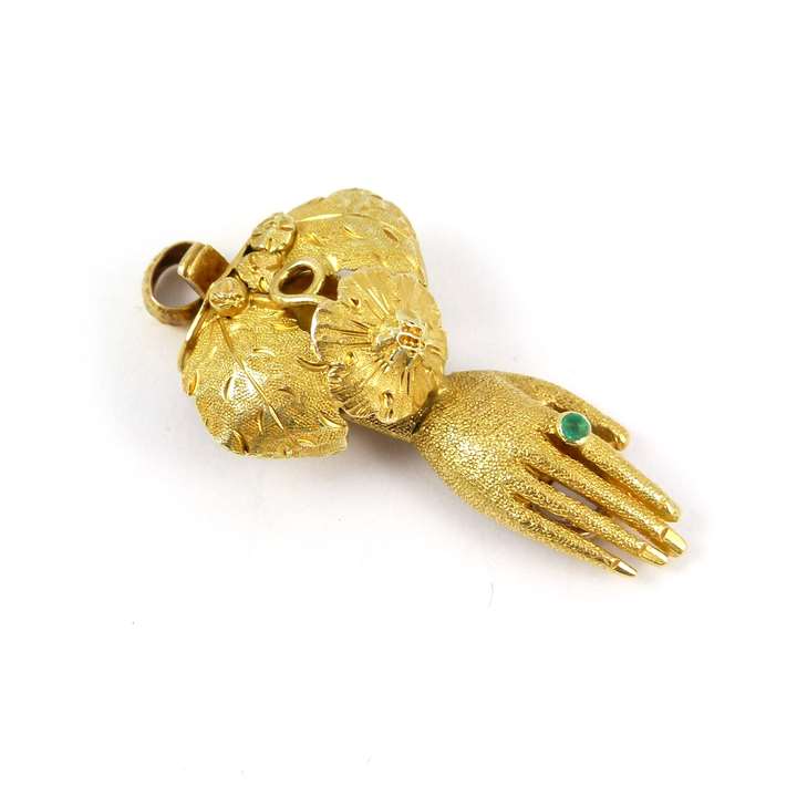 Gold and emerald set hand clasp, fitings for a single row necklace